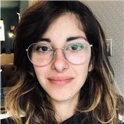 Laureanda in ingegneria impartisce lezioni di fisica, geometria e matematica ai bambini e ai ragazzi delle scuole, e di scienza delle costruzioni agli studenti del Prof. Caddemi